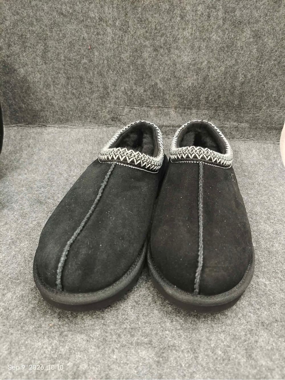 NWOB Women's UGG Tasman II Slipper Black SZ 8 black